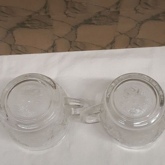 4 -pc Vintage MCM Anchor Hocking depression glass cream/sugar/cups - Picture 4 of 10